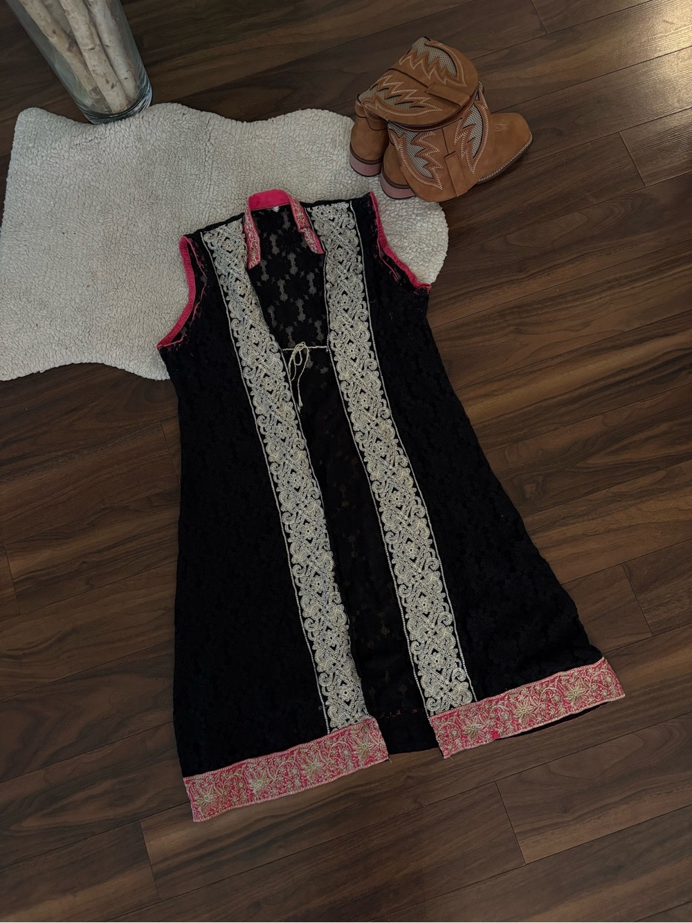 🤎VINTAGE BLACK SLEEVELESS LACE VEST